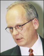 Ilkka Riston johdolla ovat Nesteen jakelupisteet kaikkialla Baltian maissa muuttuneet automaattiasemiksi.