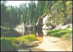 Keskeisiä turismikohteita ovat suuri ja pieni Taevaskoja kallioineen ja luolineen.