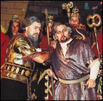 Estonian Nabucco. Jassi Zahharovin ( Nabuccona) äänessä ja liikkeissä oli tukevaa voimaa.