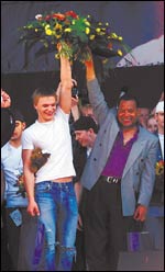 Tanel Padar ja Dave Benton - Viron voitokkaat viisuilijat Tallinnassa takaisin.